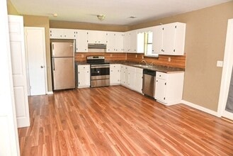 2420 Hampstead Dr in Birmingham, AL - Building Photo - Building Photo