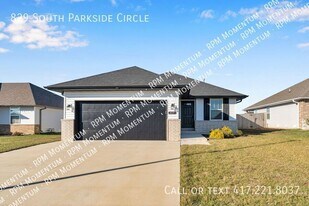 829 S Parkside Cir in Nixa, MO - Building Photo