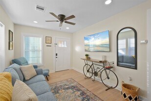 1612 N 67th St in Houston, TX - Building Photo