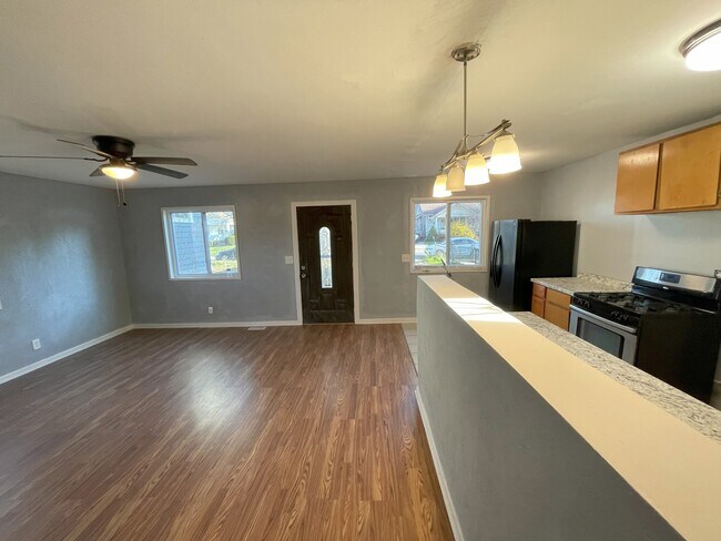 1823 Mansfield Rd in Toledo, OH - Building Photo - Building Photo