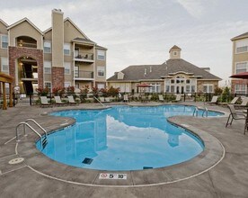 Tuscany Place in Lubbock, TX - Building Photo - Building Photo