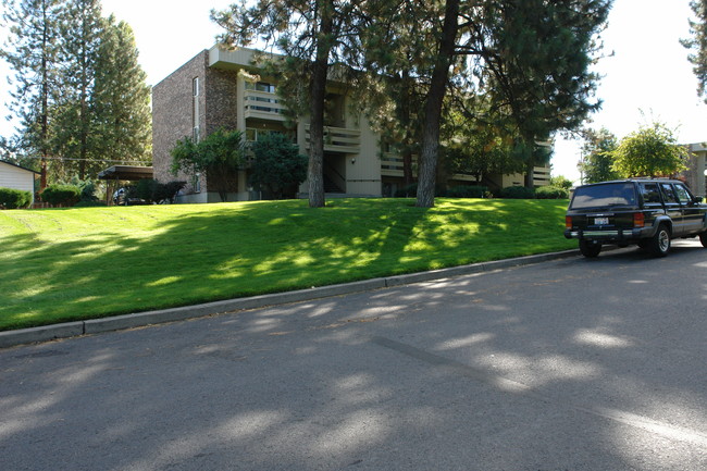 Calispel Apartments in Spokane, WA - Foto de edificio - Building Photo