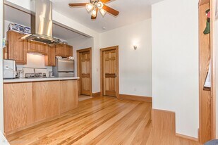 102 Myrtle St, Unit 9 in Boston, MA - Building Photo