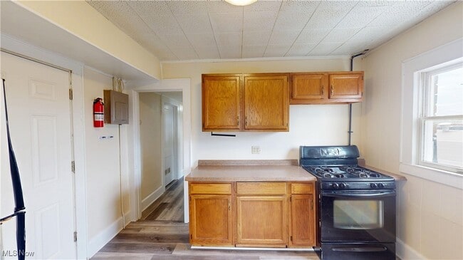 property at 120 N 15th St