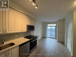38-2138 Annie Craig Dr in Toronto, ON - Building Photo - Building Photo