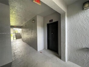 11211 W Atlantic Blvd in Coral Springs, FL - Building Photo - Building Photo