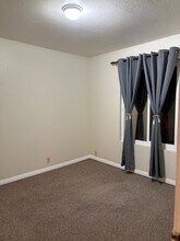 4260 Clayton Rd in Concord, CA - Foto de edificio - Building Photo