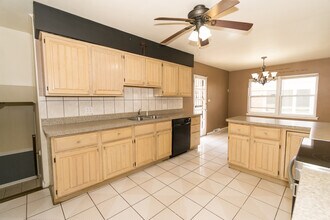 2913 Kensington Ave in Westchester, IL - Building Photo - Building Photo
