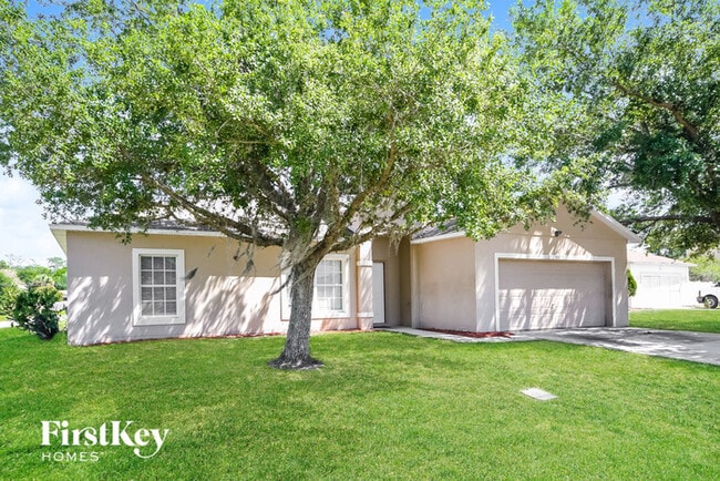 702 Cotulla Dr in Kissimmee, FL - Building Photo - Building Photo