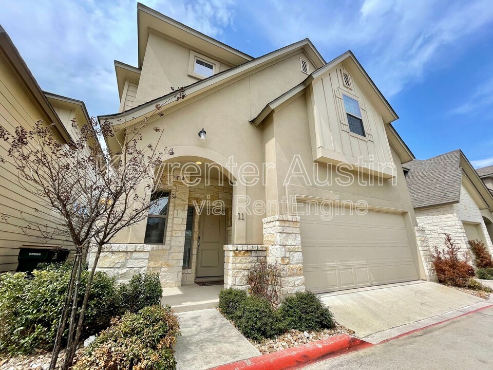 13001 Hymeadow Dr in Austin, TX - Building Photo