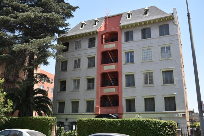 Alexandria Gramercy, LLC in Hollywood, CA - Foto de edificio - Building Photo