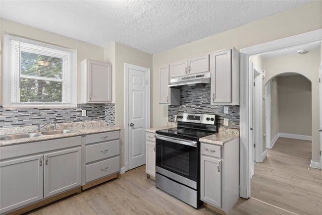 property at 10194 Imperial Dr