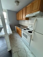 808 S 6th St, Unit 2B in Philadelphia, PA - Building Photo - Building Photo
