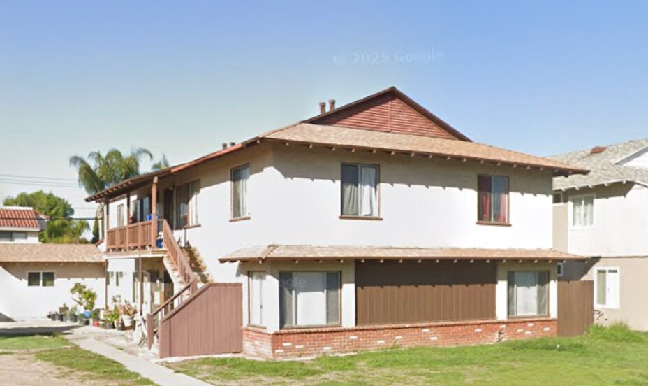 231 W Knepp Ave, Unit D in Fullerton, CA - Building Photo