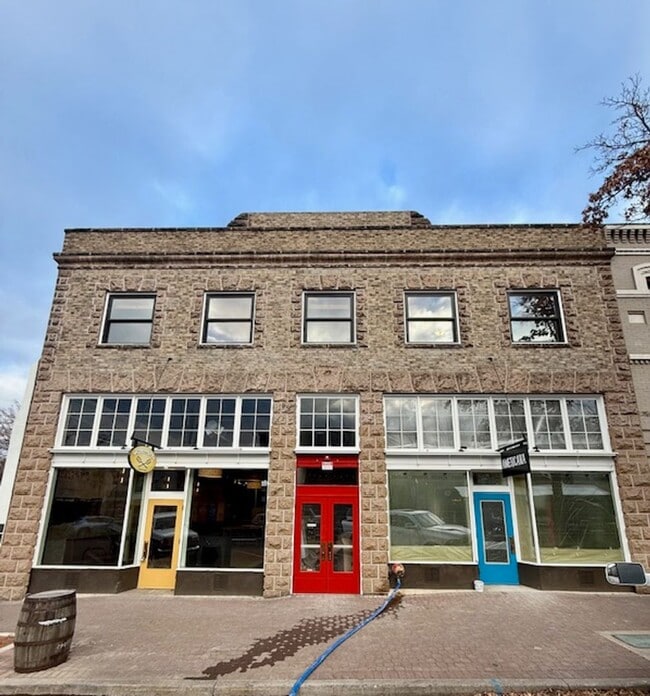 1033 NW Bond St in Bend, OR - Building Photo - Building Photo