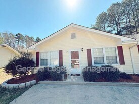 62 Creek Side Dr in Commerce, GA - Building Photo