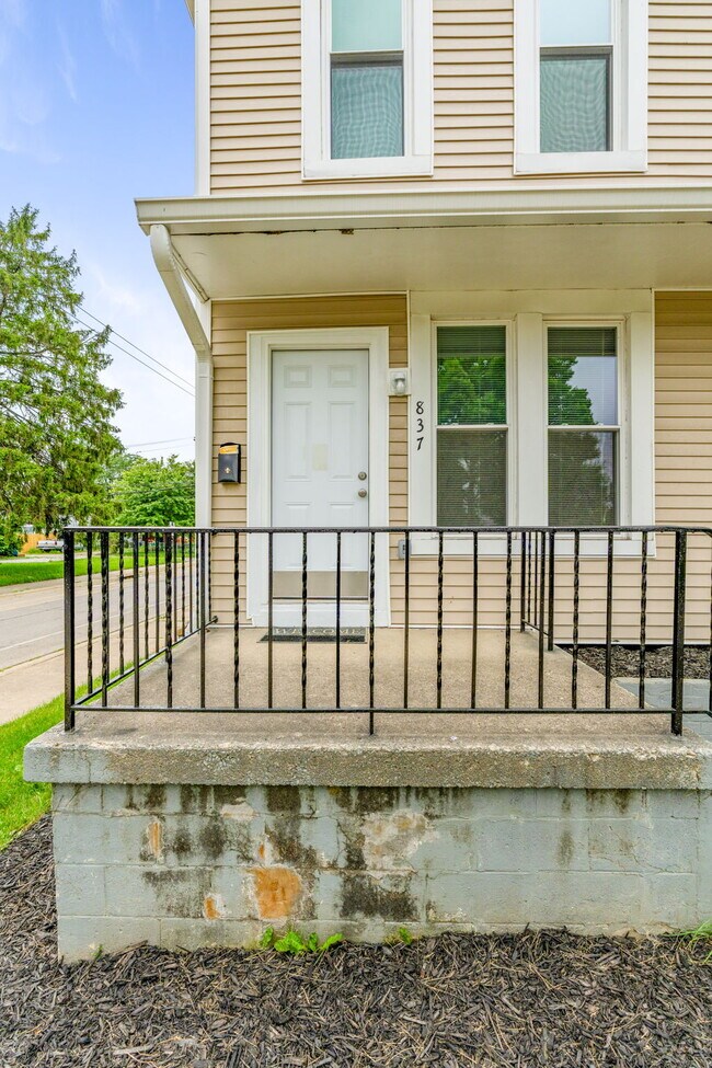 837 Campbell Ave in Columbus, OH - Building Photo - Building Photo