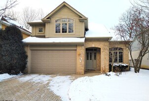6322 Breton Lakes Dr in Willowbrook, IL - Building Photo
