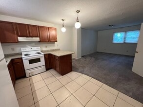 1 White St in Thomasville, NC - Building Photo - Building Photo