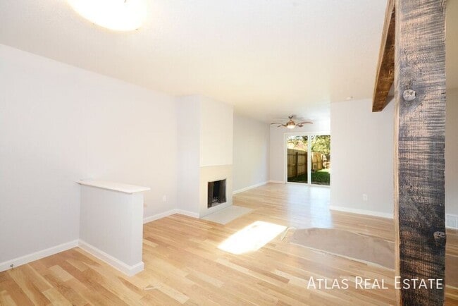 property at 4517 Driftwood Pl
