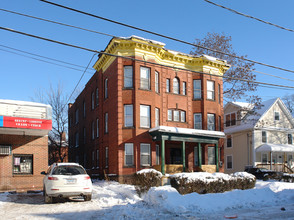 314 Sargeant St in Hartford, CT - Building Photo - Building Photo