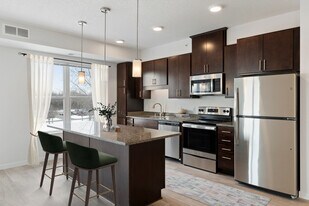 Aster House in Eagan, MN - Building Photo