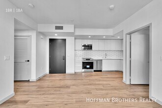 1240 Magnolia Ave in Los Angeles, CA - Foto de edificio - Building Photo