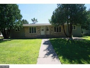 1108 13th St S in St. Cloud, MN - Building Photo - Building Photo