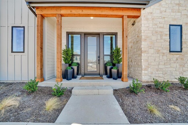 1601 Mustang Dr in Marble Falls, TX - Building Photo - Building Photo
