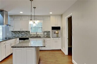 2731 Georgian Terrace in Marietta, GA - Building Photo - Building Photo