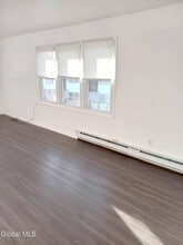 470 Summer St in Rotterdam, NY - Foto de edificio - Building Photo