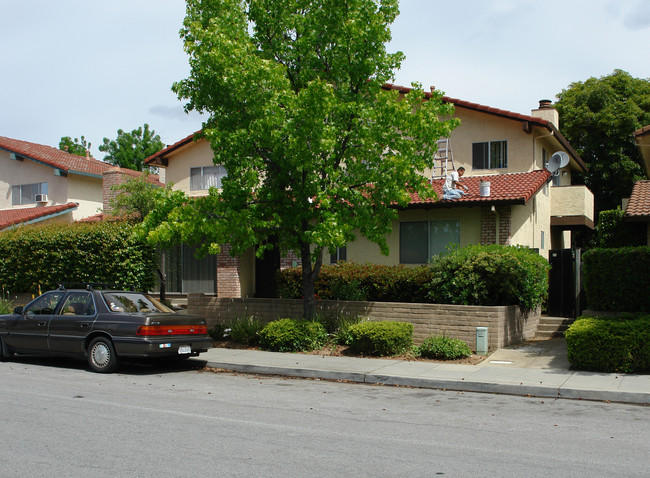 497 La Conner Dr in Sunnyvale, CA - Building Photo - Building Photo