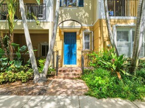 2891 S Greenleaf Cir in Boynton Beach, FL - Building Photo - Building Photo