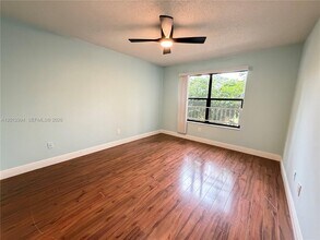 4281 W McNab Rd in Pompano Beach, FL - Foto de edificio - Building Photo