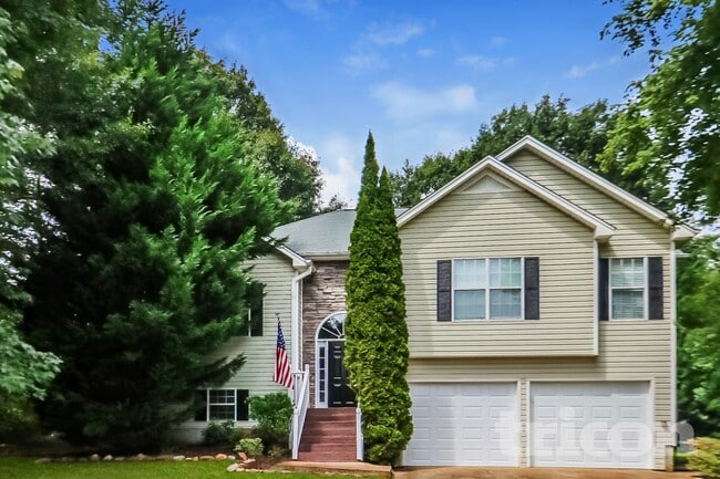 property at 64 Cedars Glen Cir