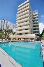 1623 Collins Ave, Unit PH1014 in Miami Beach, FL - Building Photo - Building Photo