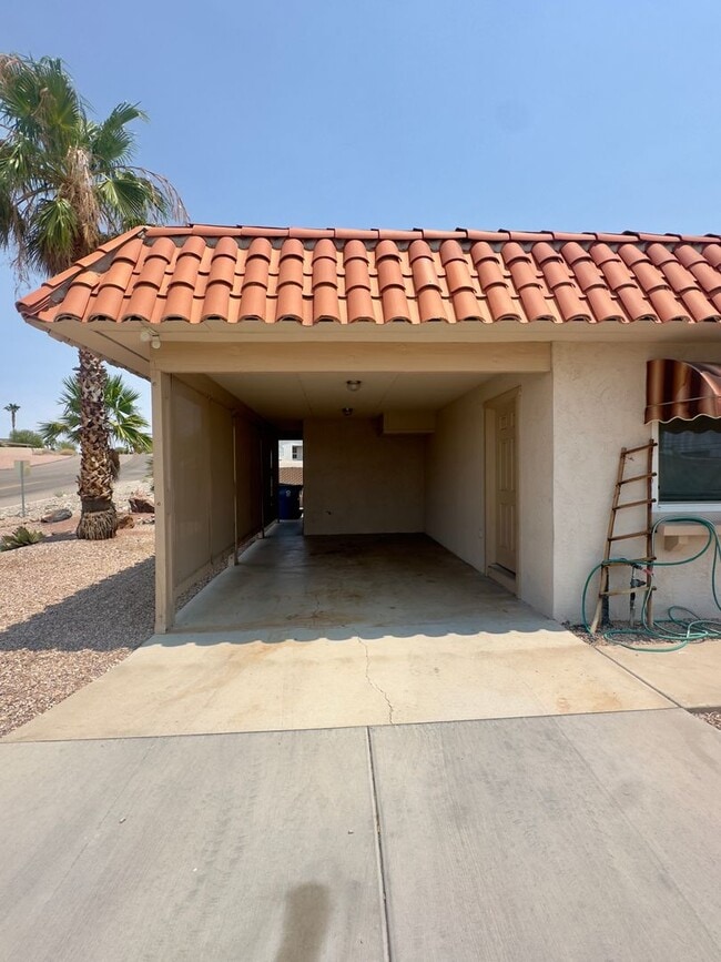 3380 Kiowa Blvd S in Lake Havasu City, AZ - Building Photo - Building Photo