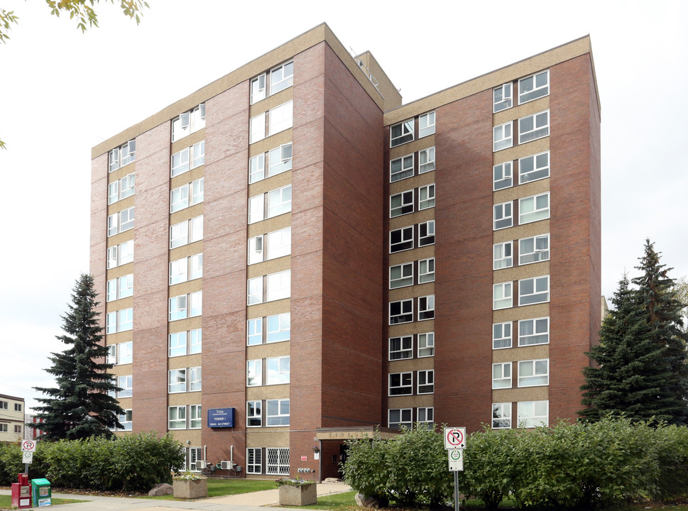 Tower 1 in Edmonton, AB - Building Photo