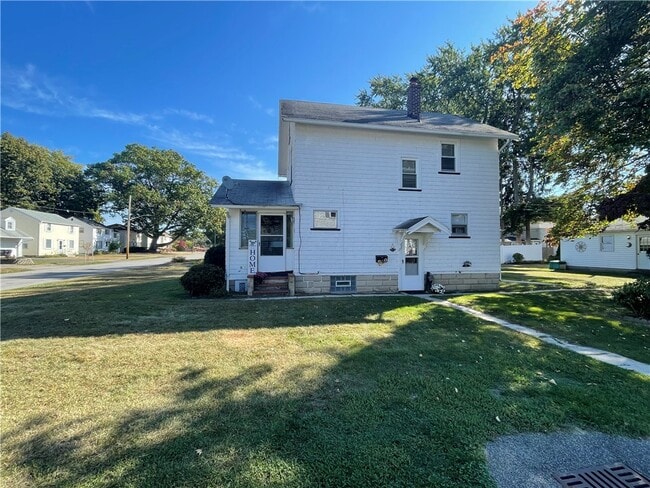 77 Aragon Ave in Irondequoit, NY - Building Photo - Building Photo