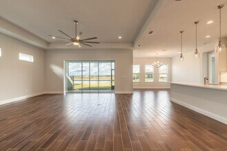 301 Aquamarine Wy in Daytona Beach, FL - Building Photo - Building Photo