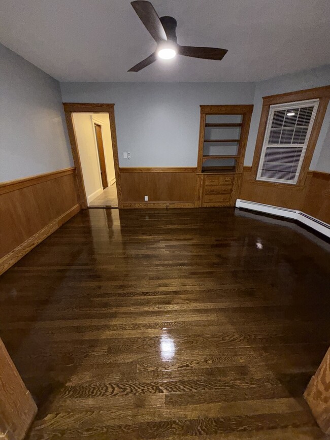 575 Weld St, Unit 2 in Boston, MA - Building Photo - Building Photo