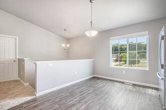1004 English Primrose Ave in Vicksburg, MI - Building Photo - Building Photo