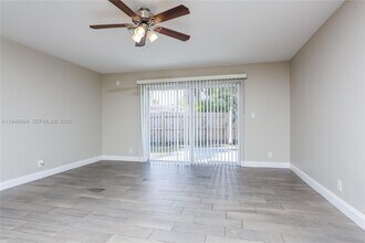 421 SW 64th Way in Pembroke Pines, FL - Building Photo - Building Photo