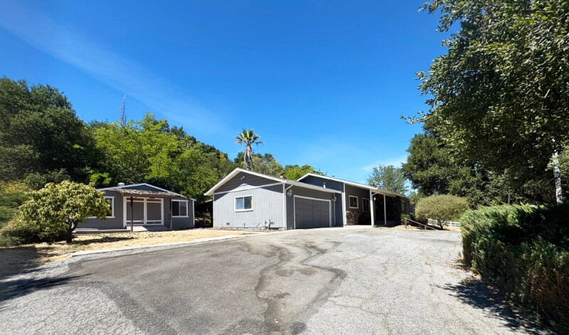 10035 Geri Ln in Gilroy, CA - Building Photo
