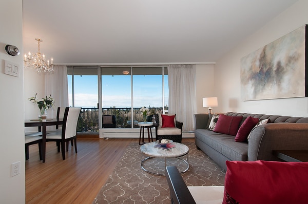 Starlight Towers in Vancouver, BC - Building Photo - Building Photo