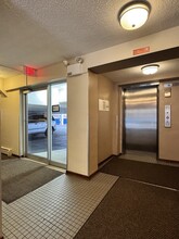 201 S Maple Ave in Oak Park, IL - Building Photo - Building Photo