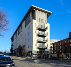 Union Point in Milwaukee, WI - Foto de edificio - Building Photo