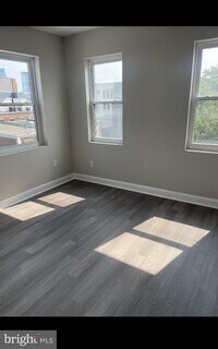 1826 Ridge Ave photo'