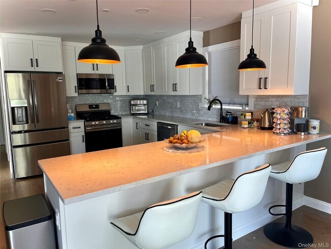 property at 91 E Fulton St