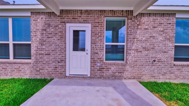 property at 5735 Aurora Grns Ln